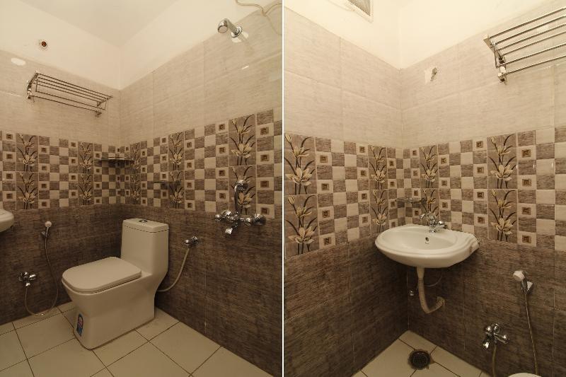 Oyo 37499 Saba Service Apartments Haïdarabad Extérieur photo